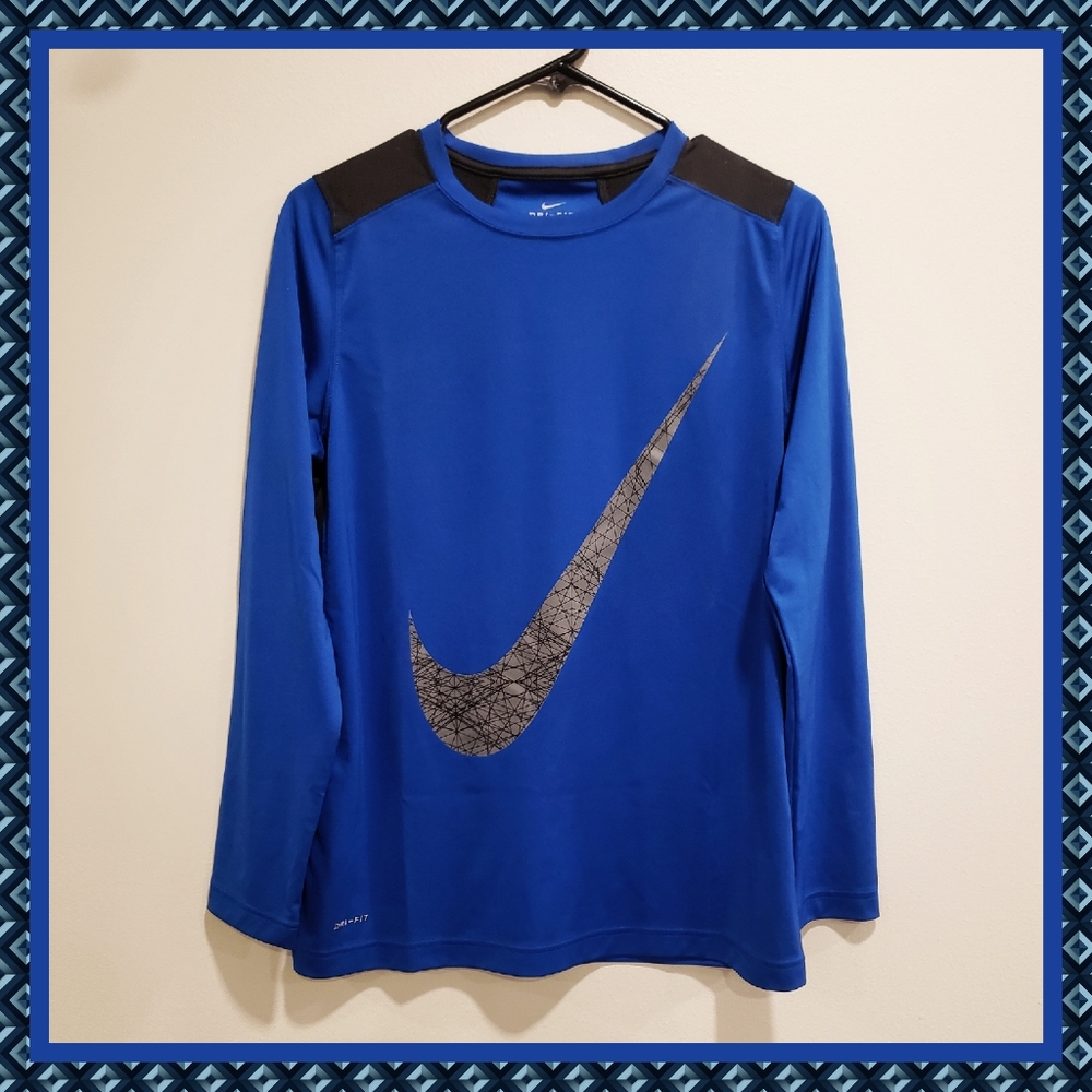 Nike Boy's L/S Tee